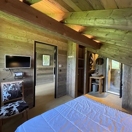 Chalet Duplex 11 Pers. Au Centre De Crest-voland, Cheminee, Ski-room, Wifi, Non Fumeurs - Fr-1-733-36 *